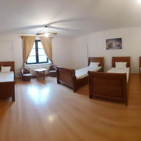 Zloty Jelen - Restauracja I Гостевой дом 3*